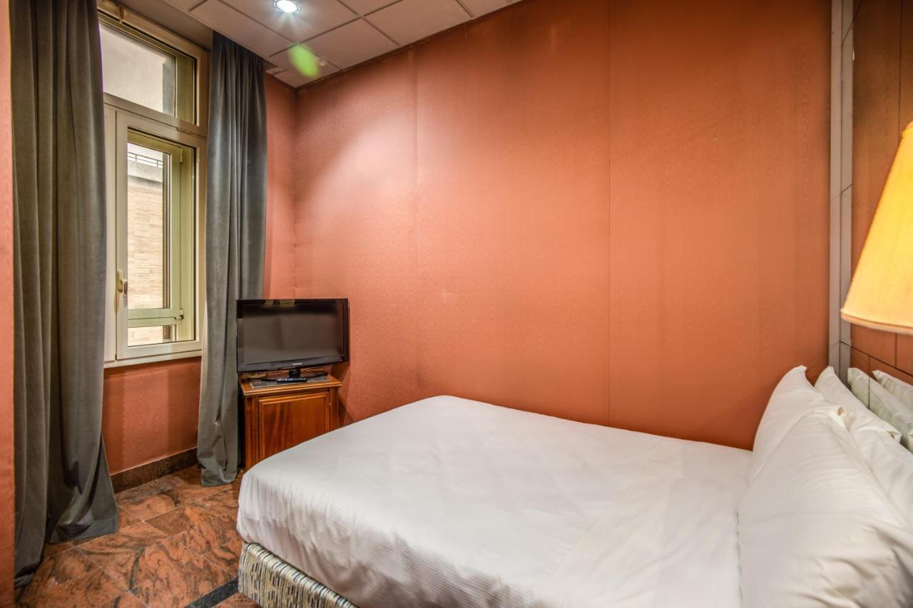 Castro Pretorio Easy Rooms Róma Kültér fotó