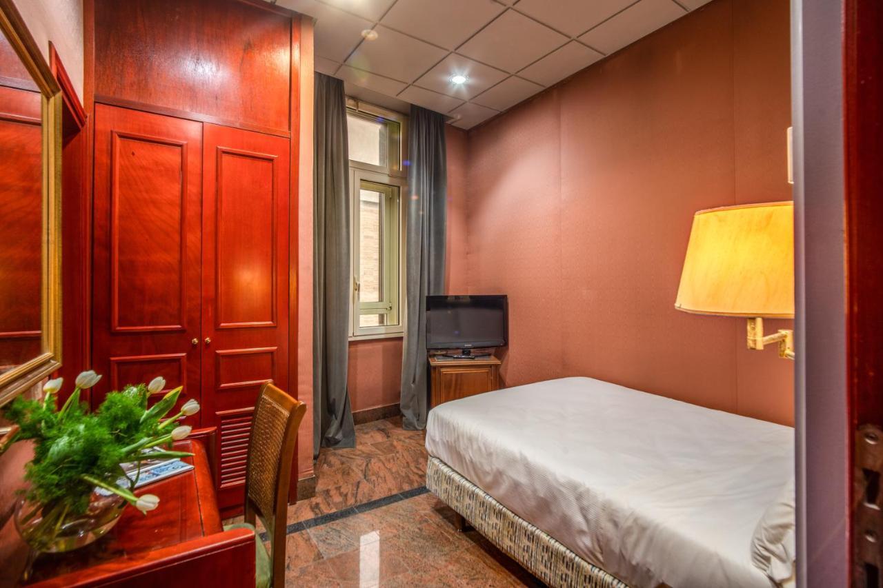Castro Pretorio Easy Rooms Róma Kültér fotó